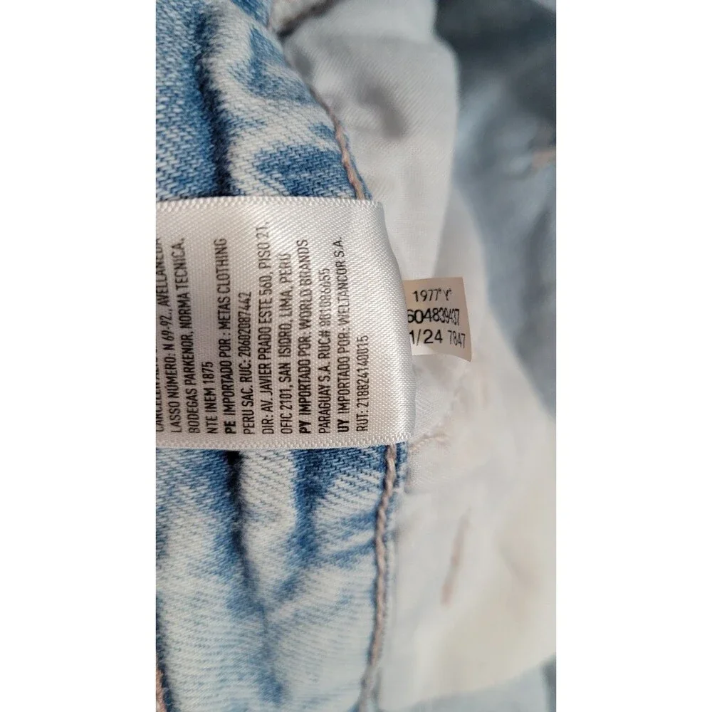 American Eagle Outfitters 7% 31 highly